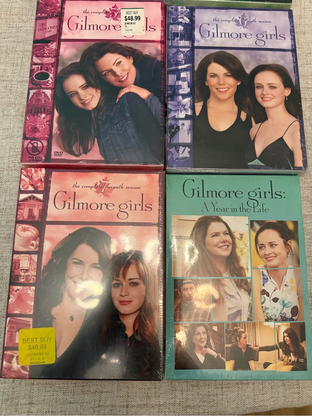 Gilmore Girls Complete Series Seasons 1–7 + A Year in the Life DVD Set | NEW - Picture 4 of 5